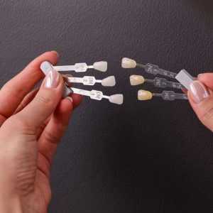 Zirkonyum Kronda Renk Seçimi